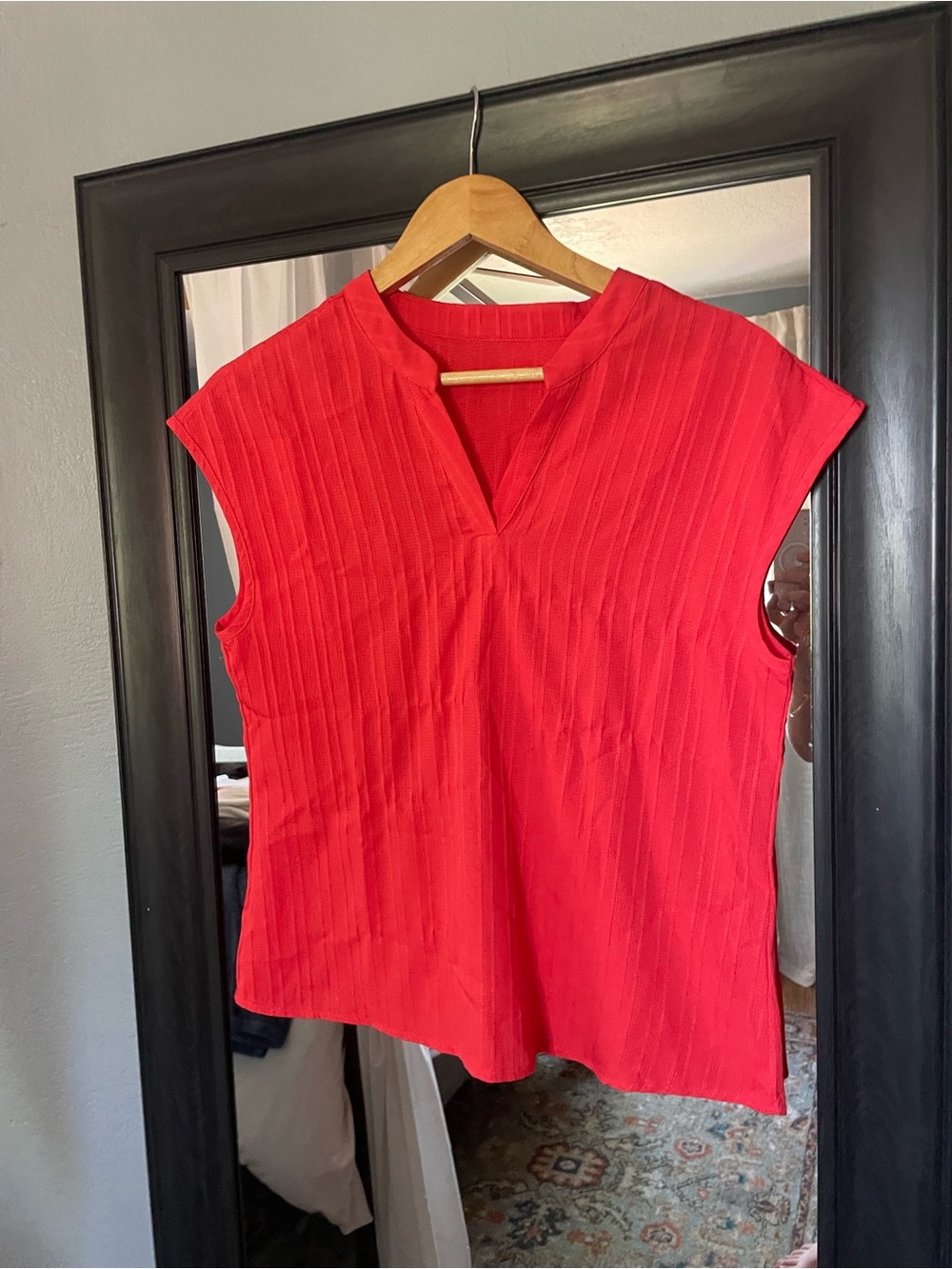 Red/Pink Sleeveless V-Neck Women’s Top